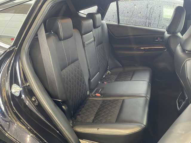 トヨタ ハリアー プレミアム 秋田県 2016(平28)年 6.4万km スパークリングブラックパールクリスタルシャイン 純正ナビ/Bluetooth/フルセグTV/ラジオ/オートハイビーム/パワーバックドア/ETC/横滑り防止スイッチ/車線逸脱スイッチ/ステアリングスイッチ/電動格納ミラー/純正フロアマット/アイドリングストップ/オールオートウィンドウ/TV切り替えスイッチ/純正AW組18インチ夏タイヤ積載