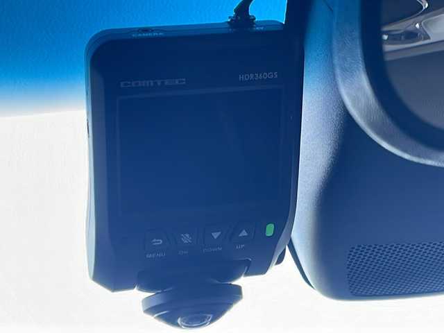 ホンダ オデッセイ アブソルート・Xホンダセンジング 京都府 2017(平29)年 6.6万km クリスタルブラックパール 純正８インチナビ　Ｂｌｕｅｔｏｏｔｈオーディオ　フルセグ　ＤＶＤ再生　バックカメラ　後席フリップダウンモニター　両側パワースライド　アダプティブクルーズコントロール　ＬＥＤヘッドライト　全方位ドラレコ