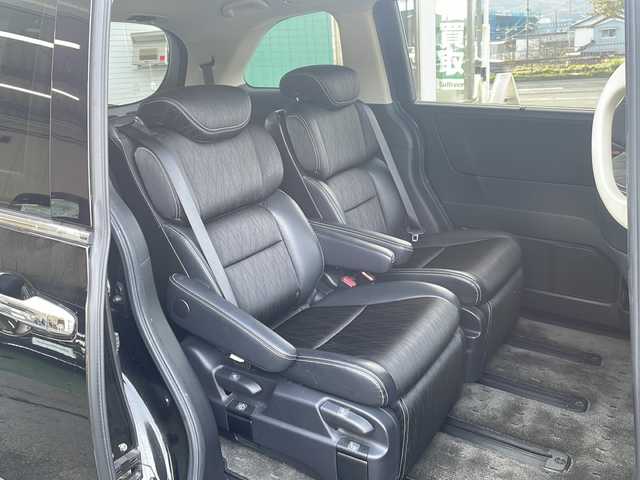 ホンダ オデッセイ アブソルート・Xホンダセンジング 京都府 2017(平29)年 6.6万km クリスタルブラックパール 純正８インチナビ　Ｂｌｕｅｔｏｏｔｈオーディオ　フルセグ　ＤＶＤ再生　バックカメラ　後席フリップダウンモニター　両側パワースライド　アダプティブクルーズコントロール　ＬＥＤヘッドライト　全方位ドラレコ