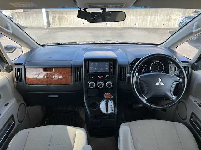 三菱 デリカＤ：５ G－Power package 神奈川県 2015(平27)年 7.7万km アイガーグレーM/ダイヤモンドブラックマイカ ●社外ナビ/（フルセグ/CD/DVD/Bluetooth）/(CN-R300WD)/●バックカメラ/●クルーズコントロール/●アイドリングストップ/●LEDヘッドライト/●オートライト/●フォグランプ/●革巻きステアリング/●ステアリングスイッチ/●パドルシフト/●電動格納ウインカーミラー/●ETC/●純正フロアマット/●ドアバイザー/●前後ドライブレコーダー/●ドアバイザー/●スマートキー/●純正16インチアルミホイール/●ダブル+サイドSRS+ABS/●保証書/●取扱説明書