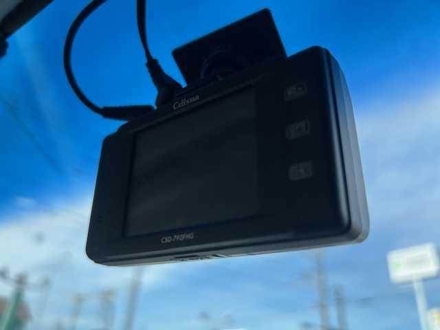 三菱 デリカＤ：５ G－Power package 神奈川県 2015(平27)年 7.7万km アイガーグレーM/ダイヤモンドブラックマイカ ●社外ナビ/（フルセグ/CD/DVD/Bluetooth）/(CN-R300WD)/●バックカメラ/●クルーズコントロール/●アイドリングストップ/●LEDヘッドライト/●オートライト/●フォグランプ/●革巻きステアリング/●ステアリングスイッチ/●パドルシフト/●電動格納ウインカーミラー/●ETC/●純正フロアマット/●ドアバイザー/●前後ドライブレコーダー/●ドアバイザー/●スマートキー/●純正16インチアルミホイール/●ダブル+サイドSRS+ABS/●保証書/●取扱説明書