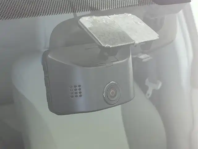 トヨタ プリウス α S 群馬県 2013(平25)年 3万km ホワイトパールクリスタルシャイン 禁煙車　社外７型ワイドナビ　バックカメラ　ステアリングスイッチ　ドライブレコーダー　ヘッドライトウォッシャー　ビルトインＥＴＣ　オートライト　オートエアコン　スマートキー　プッシュスタート