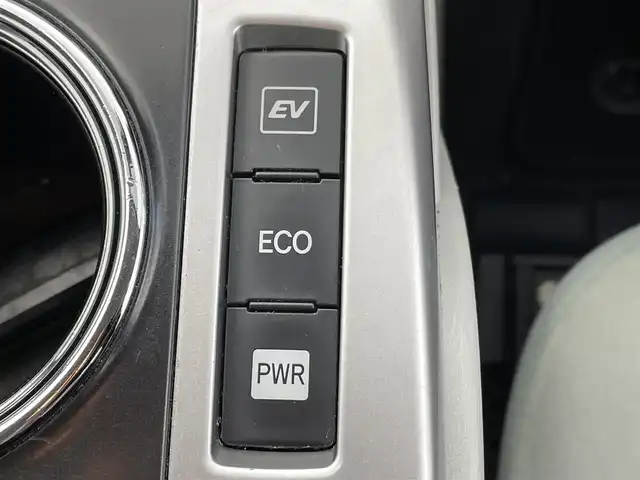 トヨタ プリウス α S 群馬県 2013(平25)年 3万km ホワイトパールクリスタルシャイン 禁煙車　社外７型ワイドナビ　バックカメラ　ステアリングスイッチ　ドライブレコーダー　ヘッドライトウォッシャー　ビルトインＥＴＣ　オートライト　オートエアコン　スマートキー　プッシュスタート