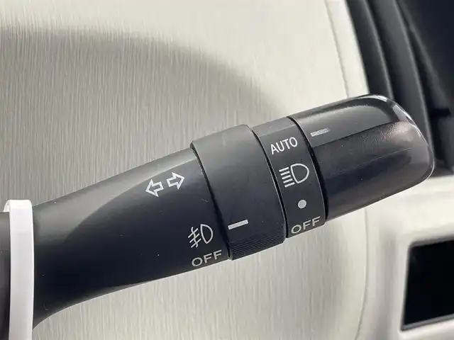 トヨタ プリウス α S 群馬県 2013(平25)年 3万km ホワイトパールクリスタルシャイン 禁煙車　社外７型ワイドナビ　バックカメラ　ステアリングスイッチ　ドライブレコーダー　ヘッドライトウォッシャー　ビルトインＥＴＣ　オートライト　オートエアコン　スマートキー　プッシュスタート