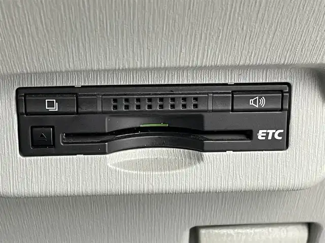 トヨタ プリウス α S 群馬県 2013(平25)年 3万km ホワイトパールクリスタルシャイン 禁煙車　社外７型ワイドナビ　バックカメラ　ステアリングスイッチ　ドライブレコーダー　ヘッドライトウォッシャー　ビルトインＥＴＣ　オートライト　オートエアコン　スマートキー　プッシュスタート