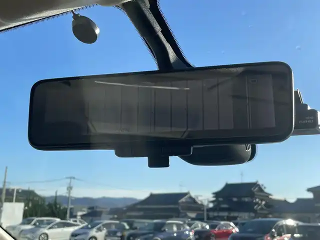 日産 セレナ ハイウェイスター Vセレクション 熊本県 2017(平29)年 6.4万km ブリリアントホワイトパール 2トーン 純正ナビ/・AM/FM/CD/DVD/BT/SD/・フルセグTV/・全方位カメラ/デジタルインナーミラー/インテリジェント エマージェンシーブレーキ/前方衝突予測警報/踏み間違い衝突防止アシスト/車線逸脱警報/インテリジェント アラウンドビューモニター/後側方車両検知警報/ハイビームアシスト/電動パーキングブレーキ/ブレーキホールド/ステアリングスイッチ/ウィンカーミラー/ビルトインETC/前方ドライブレコーダー/純正１６インチAW/純正フロアマット/ドアバイザー/両側パワースライドドア/プッシュスタート/・スマートキー