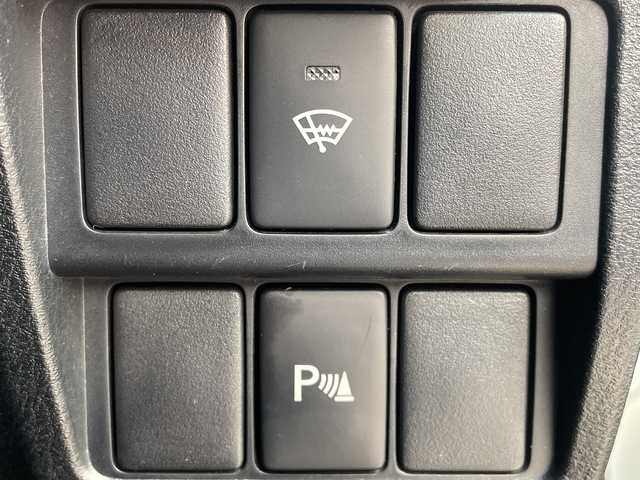 レクサス ＩＳ 250 Fスポーツ Xライン 青森県 2015(平27)年 10.4万km ホワイトノーヴァガラスフレーク 4WD/寒冷地仕様/純正メーカーSDナビ・フルセグTV/CD・DVD・Bluetooth・SD/バックカメラ/黒×赤合皮シート/前席パワーシート/前席エアシート・シートヒーター/OPステアリングヒーター/プリクラッシュセーフティ/レーダークルーズコントロール/前後クリアランスソナー/パドルシフト/純正エンジンスターター/前後ドライブレコーダー/ビルトインETC/OP LEDヘッドライト/LEDフォグランプ/LEDリアフォグランプ/純正17インチアルミ