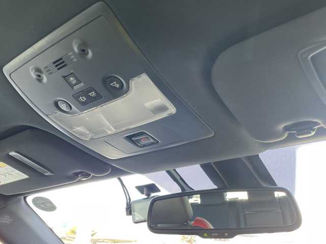 レクサス ＩＳ 250 Fスポーツ Xライン 青森県 2015(平27)年 10.4万km ホワイトノーヴァガラスフレーク 4WD/寒冷地仕様/純正メーカーSDナビ・フルセグTV/CD・DVD・Bluetooth・SD/バックカメラ/黒×赤合皮シート/前席パワーシート/前席エアシート・シートヒーター/OPステアリングヒーター/プリクラッシュセーフティ/レーダークルーズコントロール/前後クリアランスソナー/パドルシフト/純正エンジンスターター/前後ドライブレコーダー/ビルトインETC/OP LEDヘッドライト/LEDフォグランプ/LEDリアフォグランプ/純正17インチアルミ