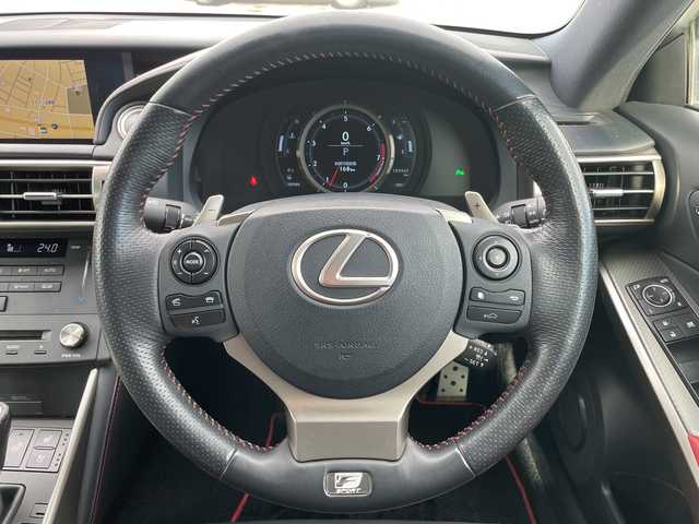 レクサス ＩＳ 250 Fスポーツ Xライン 青森県 2015(平27)年 10.4万km ホワイトノーヴァガラスフレーク 4WD/寒冷地仕様/純正メーカーSDナビ・フルセグTV/CD・DVD・Bluetooth・SD/バックカメラ/黒×赤合皮シート/前席パワーシート/前席エアシート・シートヒーター/OPステアリングヒーター/プリクラッシュセーフティ/レーダークルーズコントロール/前後クリアランスソナー/パドルシフト/純正エンジンスターター/前後ドライブレコーダー/ビルトインETC/OP LEDヘッドライト/LEDフォグランプ/LEDリアフォグランプ/純正17インチアルミ
