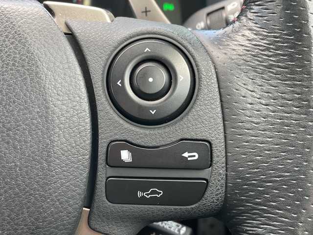 レクサス ＩＳ 250 Fスポーツ Xライン 青森県 2015(平27)年 10.4万km ホワイトノーヴァガラスフレーク 4WD/寒冷地仕様/純正メーカーSDナビ・フルセグTV/CD・DVD・Bluetooth・SD/バックカメラ/黒×赤合皮シート/前席パワーシート/前席エアシート・シートヒーター/OPステアリングヒーター/プリクラッシュセーフティ/レーダークルーズコントロール/前後クリアランスソナー/パドルシフト/純正エンジンスターター/前後ドライブレコーダー/ビルトインETC/OP LEDヘッドライト/LEDフォグランプ/LEDリアフォグランプ/純正17インチアルミ