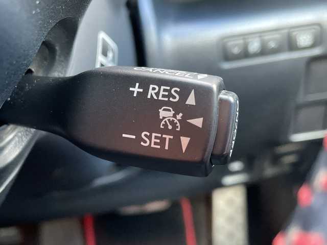 レクサス ＩＳ 250 Fスポーツ Xライン 青森県 2015(平27)年 10.4万km ホワイトノーヴァガラスフレーク 4WD/寒冷地仕様/純正メーカーSDナビ・フルセグTV/CD・DVD・Bluetooth・SD/バックカメラ/黒×赤合皮シート/前席パワーシート/前席エアシート・シートヒーター/OPステアリングヒーター/プリクラッシュセーフティ/レーダークルーズコントロール/前後クリアランスソナー/パドルシフト/純正エンジンスターター/前後ドライブレコーダー/ビルトインETC/OP LEDヘッドライト/LEDフォグランプ/LEDリアフォグランプ/純正17インチアルミ