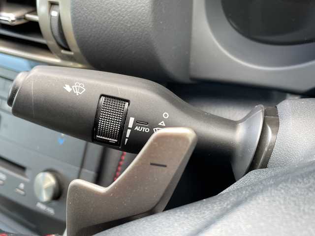 レクサス ＩＳ 250 Fスポーツ Xライン 青森県 2015(平27)年 10.4万km ホワイトノーヴァガラスフレーク 4WD/寒冷地仕様/純正メーカーSDナビ・フルセグTV/CD・DVD・Bluetooth・SD/バックカメラ/黒×赤合皮シート/前席パワーシート/前席エアシート・シートヒーター/OPステアリングヒーター/プリクラッシュセーフティ/レーダークルーズコントロール/前後クリアランスソナー/パドルシフト/純正エンジンスターター/前後ドライブレコーダー/ビルトインETC/OP LEDヘッドライト/LEDフォグランプ/LEDリアフォグランプ/純正17インチアルミ