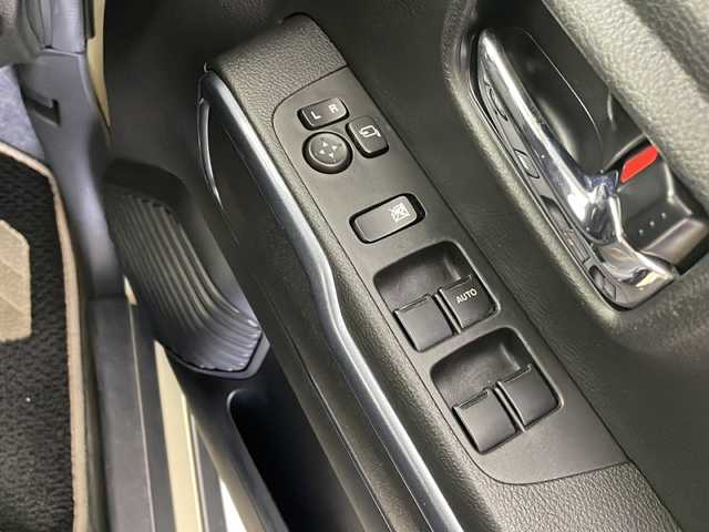 スズキ ハスラー Jスタイル 栃木県 2021(令3)年 3.6万km シフォンアイボリーメタリック/ガンメタリック2トーン 純正9インチHDナビ/・FM/AM CD DVD BT USB フルセグTV/セーフティサポート/・衝突被害軽減ブレーキ/前後ドライブレコーダー/360°プレミアムUV&IRカットガラス/全方位カメラ/前席シートヒーター/ビルトインETC/フルオートエアコン/ルーフレール/アイドリングストップ/ウィンカーミラー/ドアバイザー