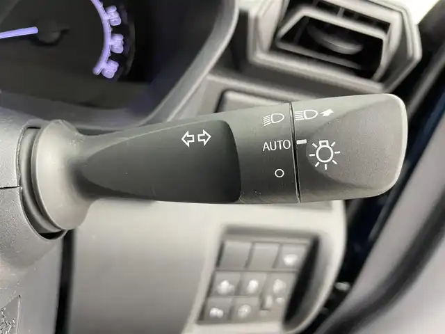 トヨタ ライズ XS 富山県 2019(令1)年 2.5万km レーザーブルークリスタルシャイン 4WD/純正ナビ(AM/FM/CD/BT)/フルセグTV/衝突軽減ブレーキ/アイドリングストップ/横滑り防止装置/前席シートヒーター/前後ドライブレコーダー/前後コーナーセンサー/ETC/オートライト/社外AW/純正AW付サマータイヤ車載/純正フロアマット/スマートキー/スペアキー1本/プッシュスタート/取扱説明書/保証書