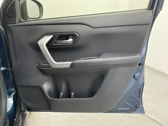 トヨタ ライズ XS 富山県 2019(令1)年 2.5万km レーザーブルークリスタルシャイン 4WD/純正ナビ(AM/FM/CD/BT)/フルセグTV/衝突軽減ブレーキ/アイドリングストップ/横滑り防止装置/前席シートヒーター/前後ドライブレコーダー/前後コーナーセンサー/ETC/オートライト/社外AW/純正AW付サマータイヤ車載/純正フロアマット/スマートキー/スペアキー1本/プッシュスタート/取扱説明書/保証書