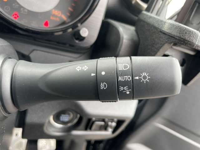 スズキ ジムニー XC 茨城県 2022(令4)年 2.6万km ブルーイッシュブラックパール3 社外ディスプレイオーディオ/クルーズコントロール/デジタルインナーミラー式ドラレコ/純正16インチアルミホイール/レーンアシスト/横滑り防止装置/衝突軽減ブレーキ/ステアリングリモコン/ダウンヒルアシストコントロール/ETC