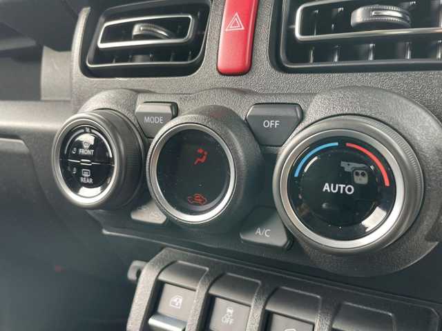スズキ ジムニー XC 茨城県 2022(令4)年 2.6万km ブルーイッシュブラックパール3 社外ディスプレイオーディオ/クルーズコントロール/デジタルインナーミラー式ドラレコ/純正16インチアルミホイール/レーンアシスト/横滑り防止装置/衝突軽減ブレーキ/ステアリングリモコン/ダウンヒルアシストコントロール/ETC