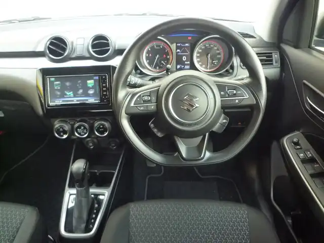 スズキ スイフト XG 和歌山県 2020(令2)年 3.7万km スピーディーブルーM 純正７インチSDナビ（CN-RZ765W)/  BT/TV/CD/DVD/USB/SUZUKIセーフティーサポート/・デュアルセンサーブレーキサポート/・車線逸脱抑制機能/・ハイビームアシスト/・アダプティブクルーズコントロール/ETCビルトイン/横滑り防止装置/USB入力端子/運転席シートヒーター/コーナーセンサー/全周囲カメラ/オートライト/純正アルミホイール/純正フロアマット/スペアキーx1/取扱説明書/保証書