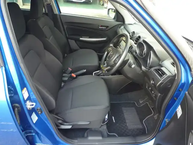 スズキ スイフト XG 和歌山県 2020(令2)年 3.7万km スピーディーブルーM 純正７インチSDナビ（CN-RZ765W)/  BT/TV/CD/DVD/USB/SUZUKIセーフティーサポート/・デュアルセンサーブレーキサポート/・車線逸脱抑制機能/・ハイビームアシスト/・アダプティブクルーズコントロール/ETCビルトイン/横滑り防止装置/USB入力端子/運転席シートヒーター/コーナーセンサー/全周囲カメラ/オートライト/純正アルミホイール/純正フロアマット/スペアキーx1/取扱説明書/保証書