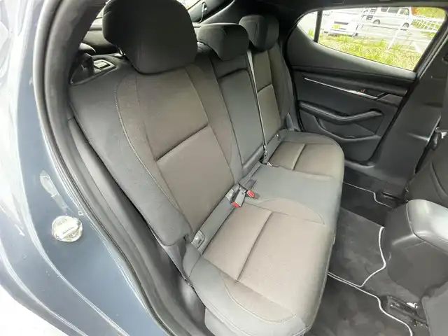 マツダ マツダ３ファストバック 20S プロアクティブ 青森県 2021(令3)年 3.1万km ポリメタルグレーM 4WD/I-ACTIVSENSE/純正SDナビ/　 CD/DVD/BT/USB/HDMI/フルセグTV/バックカメラ/LEDオートライト/純正18インチアルミホイール/パドルシフト/ルーフラック/ステアリングスイッチ/ドライブレコーダー/ETC/スマートキー