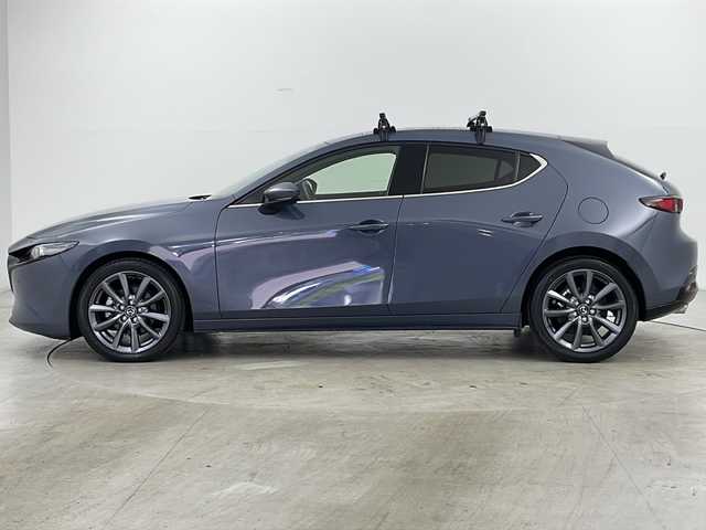 マツダ マツダ３ファストバック 20S プロアクティブ 道央・札幌 2021(令3)年 3.1万km ポリメタルグレーM ・4WD/・寒冷地仕様/・純正ナビ（TV＆CD＆DVD＆BT＆AndroidAuto＆Applecarplay）/・バックカメラ/・ブラインドスポットモニター/・オートマチックハイビーム/・クルーズコントロール/・ヘッドアップディスプレイ/・フロントワイパーデアイサー/・クリアランスソナー/・パドルシフト/・ミラーヒーター/・ビルトインETC/・オートライト/・LEDヘッドライト/・スマートキー/・スペアキー