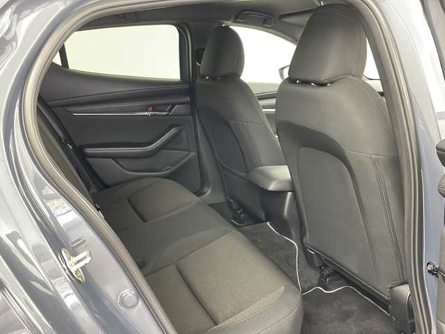 マツダ マツダ３ファストバック 20S プロアクティブ 道央・札幌 2021(令3)年 3.1万km ポリメタルグレーM ・4WD/・寒冷地仕様/・純正ナビ（TV＆CD＆DVD＆BT＆AndroidAuto＆Applecarplay）/・バックカメラ/・ブラインドスポットモニター/・オートマチックハイビーム/・クルーズコントロール/・ヘッドアップディスプレイ/・フロントワイパーデアイサー/・クリアランスソナー/・パドルシフト/・ミラーヒーター/・ビルトインETC/・オートライト/・LEDヘッドライト/・スマートキー/・スペアキー