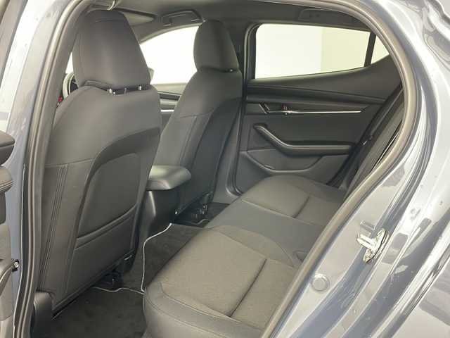 マツダ マツダ３ファストバック 20S プロアクティブ 道央・札幌 2021(令3)年 3.1万km ポリメタルグレーM ・4WD/・寒冷地仕様/・純正ナビ（TV＆CD＆DVD＆BT＆AndroidAuto＆Applecarplay）/・バックカメラ/・ブラインドスポットモニター/・オートマチックハイビーム/・クルーズコントロール/・ヘッドアップディスプレイ/・フロントワイパーデアイサー/・クリアランスソナー/・パドルシフト/・ミラーヒーター/・ビルトインETC/・オートライト/・LEDヘッドライト/・スマートキー/・スペアキー