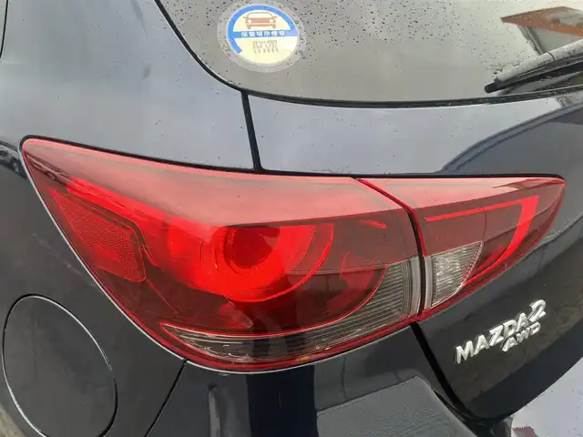 マツダ マツダ２ XD 秋田県 2020(令2)年 5.4万km ディープクリスタルブルーマイカ ４WD/ターボ/LEDヘッドライト/衝突軽減システム/スマートキー/アイドリングストップ/コーナーセンサー/レーンキープアシスト/プッシュスタート/MTモード付AT/ステアリングスイッチ/純正フロアマット/純正ドアバイザー/オートライト/オートエアコン/パワーステアリング/パワーウィンドウ/横滑り防止/電動格納ウィンカーミラー