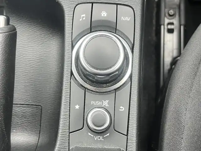マツダ マツダ２ XD 秋田県 2020(令2)年 5.4万km ディープクリスタルブルーマイカ ４WD/ターボ/LEDヘッドライト/衝突軽減システム/スマートキー/アイドリングストップ/コーナーセンサー/レーンキープアシスト/プッシュスタート/MTモード付AT/ステアリングスイッチ/純正フロアマット/純正ドアバイザー/オートライト/オートエアコン/パワーステアリング/パワーウィンドウ/横滑り防止/電動格納ウィンカーミラー
