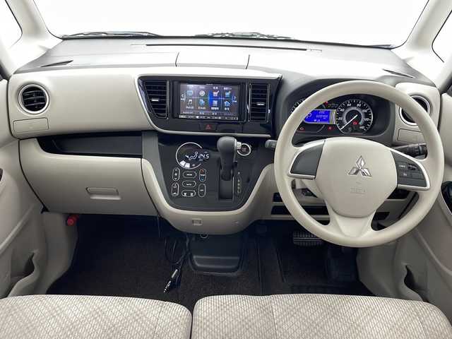 三菱 ｅＫスペース T セーフティパッケージ 千葉県 2017(平29)年 2.1万km ホワイトP/ウォーターブルーM 衝突被害軽減ブレーキ　/横滑り防止装置/クルーズコントロール/アラウンドビューモニター/アイドリングストップ/両側パワースライドドア/運転席シートヒーター/社外SDナビ/　DVD/CD/AM/FM/USB/フルセグTV/社外ドライブレコーダー前後/社外ETC/純正アルミホイール/純正フロアマット/純正サイドバイザー/プッシュスタート/スマートキー/スペアキー