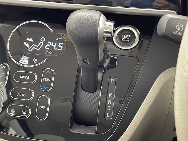 三菱 ｅＫスペース T セーフティパッケージ 千葉県 2017(平29)年 2.1万km ホワイトP/ウォーターブルーM 衝突被害軽減ブレーキ　/横滑り防止装置/クルーズコントロール/アラウンドビューモニター/アイドリングストップ/両側パワースライドドア/運転席シートヒーター/社外SDナビ/　DVD/CD/AM/FM/USB/フルセグTV/社外ドライブレコーダー前後/社外ETC/純正アルミホイール/純正フロアマット/純正サイドバイザー/プッシュスタート/スマートキー/スペアキー