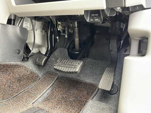 三菱 ｅＫスペース T セーフティパッケージ 千葉県 2017(平29)年 2.1万km ホワイトP/ウォーターブルーM 衝突被害軽減ブレーキ　/横滑り防止装置/クルーズコントロール/アラウンドビューモニター/アイドリングストップ/両側パワースライドドア/運転席シートヒーター/社外SDナビ/　DVD/CD/AM/FM/USB/フルセグTV/社外ドライブレコーダー前後/社外ETC/純正アルミホイール/純正フロアマット/純正サイドバイザー/プッシュスタート/スマートキー/スペアキー