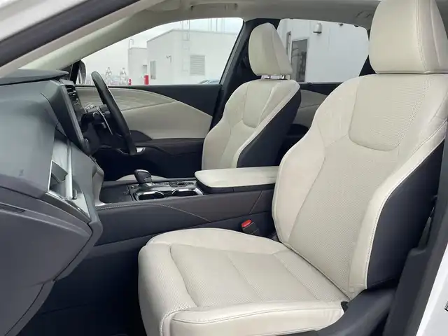 レクサス ＲＸ 350h バージョンL 東京都 2024(令6)年 2万km ソニッククォーツ 4WD/パノラマルーフ/ホワイトハーフレザーシート/シートヒーター/エアコン/メーカーナビ/フルセグTV/　/BT/AUX/USB/360度カメラ/ヘッドアップディスプレイ/プリクラッシュ/ブライドスポットモニター/レーンチェンジ/ETC2.0/スマートキー/純正21インチブラックホイール/LEDヘッドライト