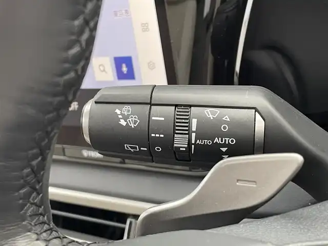 レクサス ＲＸ 350h バージョンL 東京都 2024(令6)年 2万km ソニッククォーツ 4WD/パノラマルーフ/ホワイトハーフレザーシート/シートヒーター/エアコン/メーカーナビ/フルセグTV/　/BT/AUX/USB/360度カメラ/ヘッドアップディスプレイ/プリクラッシュ/ブライドスポットモニター/レーンチェンジ/ETC2.0/スマートキー/純正21インチブラックホイール/LEDヘッドライト
