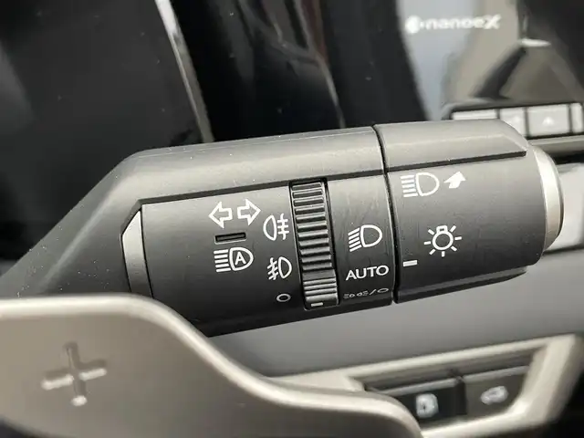 レクサス ＲＸ 350h バージョンL 東京都 2024(令6)年 2万km ソニッククォーツ 4WD/パノラマルーフ/ホワイトハーフレザーシート/シートヒーター/エアコン/メーカーナビ/フルセグTV/　/BT/AUX/USB/360度カメラ/ヘッドアップディスプレイ/プリクラッシュ/ブライドスポットモニター/レーンチェンジ/ETC2.0/スマートキー/純正21インチブラックホイール/LEDヘッドライト