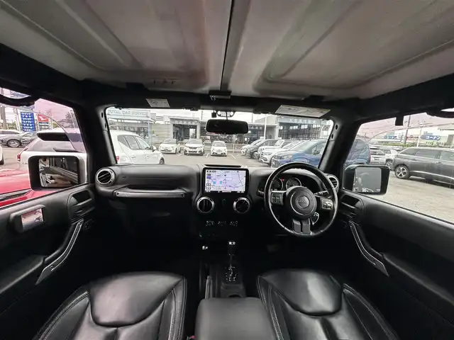 クライスラー・ジープ ジープ ラングラー JK 滋賀県 2017(平29)年 5.4万km ブラック レザーシート/シートヒーター(D/N席)/社外ナビ/CD/DVD/BT/USB/フルセグTV/Bカメラ/サイドカメラ/社外17インチAW/クルーズコントロール/純正ラバーマット