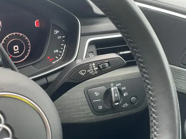 アウディ Ａ５ SB 40TFSIスポーツ 山梨県 2020(令2)年 4万km グレイシアホワイトメタリック 純正HDDナビ/（CD/DVD/SD/AUX/USB/BT/フルセグTV）/全周囲カメラ/アダプティブクルーズコントロール/エフィシエンシアシスト/Audiプレセンス/Audiサイドアシスト/Audiアクティブレーンアシスト/黒革シート/前席パワーシート/前席シートヒーター/バーチャルコックピッド/マトリクスLEDヘッドライト/AUTOライト/オートハイビーム/ETC2.0/電動リアゲート/コーナーセンサー/プッシュスタート/スマートキー/取扱説明書/スペアキー