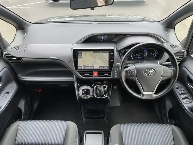 トヨタ ヴォクシー ハイブリッド ZS 煌Ⅱ 東京都 2017(平29)年 2.7万km ブラック 純正ナビ/バックモニター/プリクラッシュセーフティ/レーンディパーチャー/オートマチックハイビーム/両側電動スライドドア/ＥＴＣ/ドライブレコーダー/ステアリングスイッチ/スマートキー