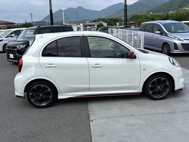 日産 マーチ ニスモ 山梨県 2015(平27)年 5.9万km 白 純正ナビ/TV/CD/DVD/BT/ipod/AUX/バックカメラ/純正エアロ/純正アルミホイール/純正フロアマット/ETC/スマートキー/プッシュスタート/パワーウインドウ
