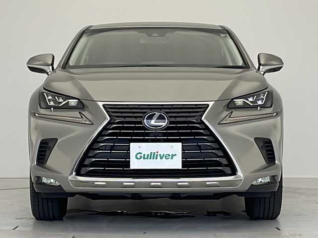 レクサス ＮＸ 300h Iパッケージ 愛知県 2019(平31)年 2.7万km ソニックチタニウム 衝突軽減システム/純正10型ナビ/三眼LEDヘッドライト/レーダークルーズコントロール/シートヒーター/フルセグ/CD DVD/Bluetooth/バックカメラ/パワーシート/電動リアゲート/コーナーセンサー/純正アルミホイール/ETC2.0/パドルシフト/ステアリングヒーター/オートマチックハイビーム/ステアリングスイッチ/スマートキー/プッシュスタート