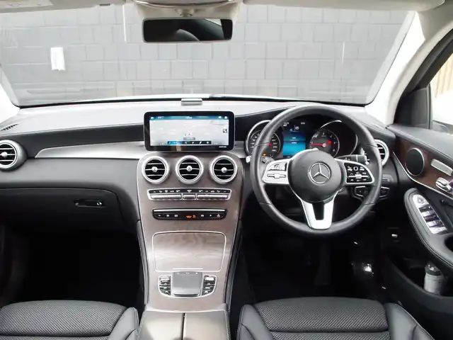 メルセデス・ベンツ ＧＬＣ２２０ d 4マチック 埼玉県 2020(令2)年 3.4万km パール 1オーナー /ブラックハーフレザーシート /アダプティブクルーズコントロール /レーダーセーフティパッケージ /ブラインドスポットモニター /全周囲カメラ /純正ナビ /ETC /置くだけ充電 /フルセグTV /シートヒーター/シートメモリー機能