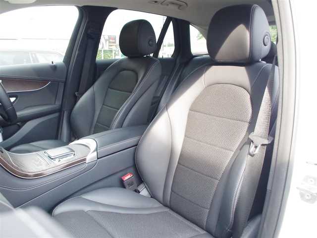 メルセデス・ベンツ ＧＬＣ２２０ d 4マチック 埼玉県 2020(令2)年 3.4万km パール 1オーナー /ブラックハーフレザーシート /アダプティブクルーズコントロール /レーダーセーフティパッケージ /ブラインドスポットモニター /全周囲カメラ /純正ナビ /ETC /置くだけ充電 /フルセグTV /シートヒーター/シートメモリー機能