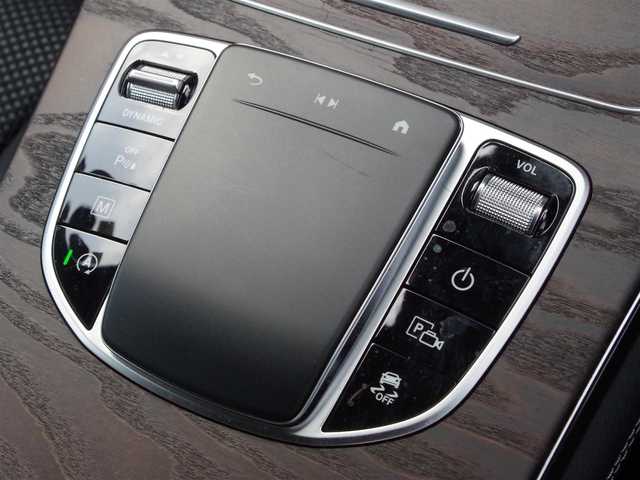 メルセデス・ベンツ ＧＬＣ２２０ d 4マチック 埼玉県 2020(令2)年 3.4万km パール 1オーナー /ブラックハーフレザーシート /アダプティブクルーズコントロール /レーダーセーフティパッケージ /ブラインドスポットモニター /全周囲カメラ /純正ナビ /ETC /置くだけ充電 /フルセグTV /シートヒーター/シートメモリー機能