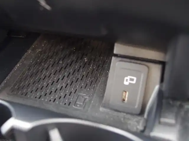 メルセデス・ベンツ ＧＬＣ２２０ d 4マチック 埼玉県 2020(令2)年 3.4万km パール 1オーナー /ブラックハーフレザーシート /アダプティブクルーズコントロール /レーダーセーフティパッケージ /ブラインドスポットモニター /全周囲カメラ /純正ナビ /ETC /置くだけ充電 /フルセグTV /シートヒーター/シートメモリー機能