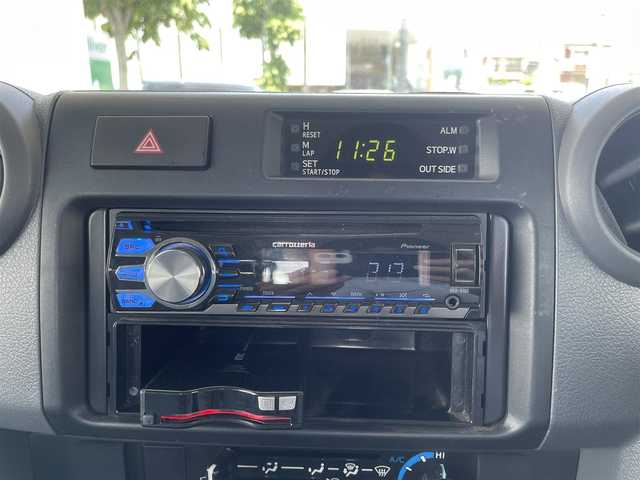 トヨタ ランドクルーザー 群馬県 2015(平27)年 4万km グレーメタリック ピックアップトラック/4WD/社外ETC/デフロック/背面タイヤ/5速マニュアル/純正フロアマット/ヘッドライトイベライザー/Wエアバック/ABS/キーレス/スペアキー2本/保証書/取扱説明書