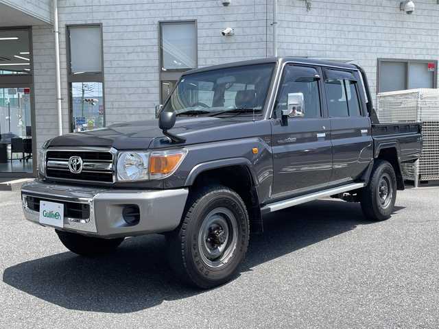 トヨタ ランドクルーザー 群馬県 2015(平27)年 4万km グレーメタリック ピックアップトラック/4WD/社外ETC/デフロック/背面タイヤ/5速マニュアル/純正フロアマット/ヘッドライトイベライザー/Wエアバック/ABS/キーレス/スペアキー2本/保証書/取扱説明書