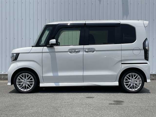 ホンダ Ｎ ＢＯＸ カスタム L ターボ 福岡県 2021(令3)年 3.1万km プラチナホワイトパール ホンダセンシング/衝突軽減/レーンアシスト/クリアランスソナー/純正ナビ（ＶＸＵ－２１７ＮＢｉ）/フルセグTV/CD/DVD/SD/BT/AM/FM/バックカメラ/両側パワースライドドア/レーダークルーズコントロール/前席シートヒーター/ビルトインＥＴＣ２．０/純正ＡＷ/シートバックテーブル/ロールサンシェード/パドルシフト