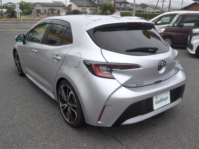 トヨタ カローラ スポーツ G X 宮城県 2019(令1)年 3.3万km シルバーM /　社外9型メモリーナビ(KENWOOD)/　フルセグTV/　Bluetooth/　バックモニター/　ビルトインETC/　サブウーファー(carrozzeria)/　キー一体型純正エンジンスターター/　社外マフラー(FUJITSUBO)/　車高調(BLITZ)/　純正18インチAW/　トヨタセーフティセンス/　レーダークルーズコントロール/　LEDヘッドライト/　LEDフォグランプ/　スマートキー1個/　スペアタイヤ/　フロアマット/　ドアバイザー/