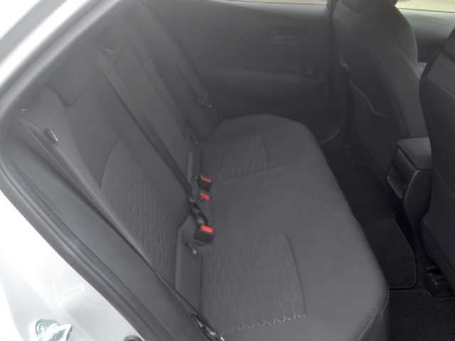 トヨタ カローラ スポーツ G X 宮城県 2019(令1)年 3.3万km シルバーM /　社外9型メモリーナビ(KENWOOD)/　フルセグTV/　Bluetooth/　バックモニター/　ビルトインETC/　サブウーファー(carrozzeria)/　キー一体型純正エンジンスターター/　社外マフラー(FUJITSUBO)/　車高調(BLITZ)/　純正18インチAW/　トヨタセーフティセンス/　レーダークルーズコントロール/　LEDヘッドライト/　LEDフォグランプ/　スマートキー1個/　スペアタイヤ/　フロアマット/　ドアバイザー/