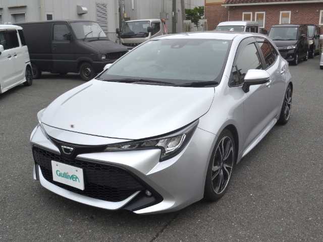トヨタ カローラ スポーツ G X 宮城県 2019(令1)年 3.3万km シルバーM /　社外9型メモリーナビ(KENWOOD)/　フルセグTV/　Bluetooth/　バックモニター/　ビルトインETC/　サブウーファー(carrozzeria)/　キー一体型純正エンジンスターター/　社外マフラー(FUJITSUBO)/　車高調(BLITZ)/　純正18インチAW/　トヨタセーフティセンス/　レーダークルーズコントロール/　LEDヘッドライト/　LEDフォグランプ/　スマートキー1個/　スペアタイヤ/　フロアマット/　ドアバイザー/